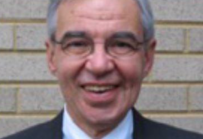 Headshot of Charles, Cardiologist